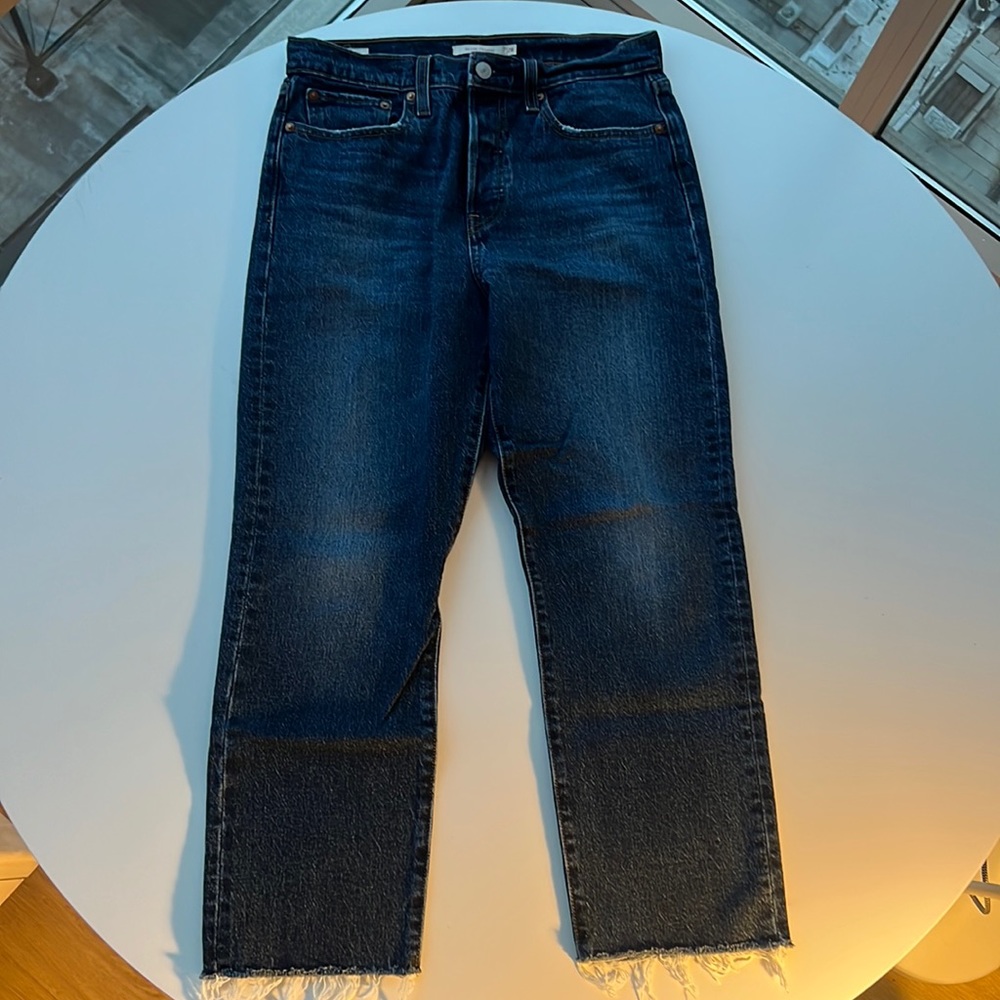 Levi’s Wedgie Straight Jean Size 28